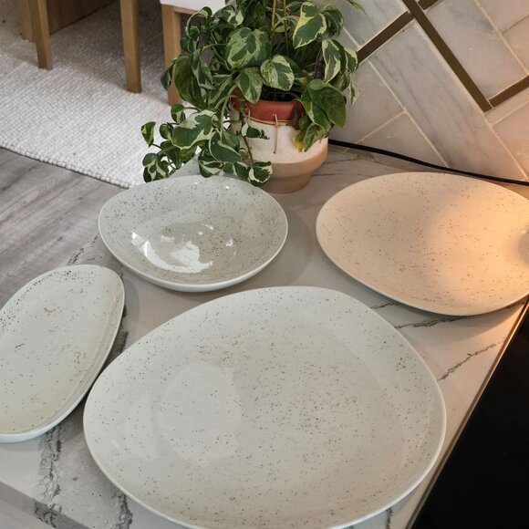 Schonwald German Organic Pottery Speckled Serving & Dinnerware Set 4 Pieces - Picture 6 of 14